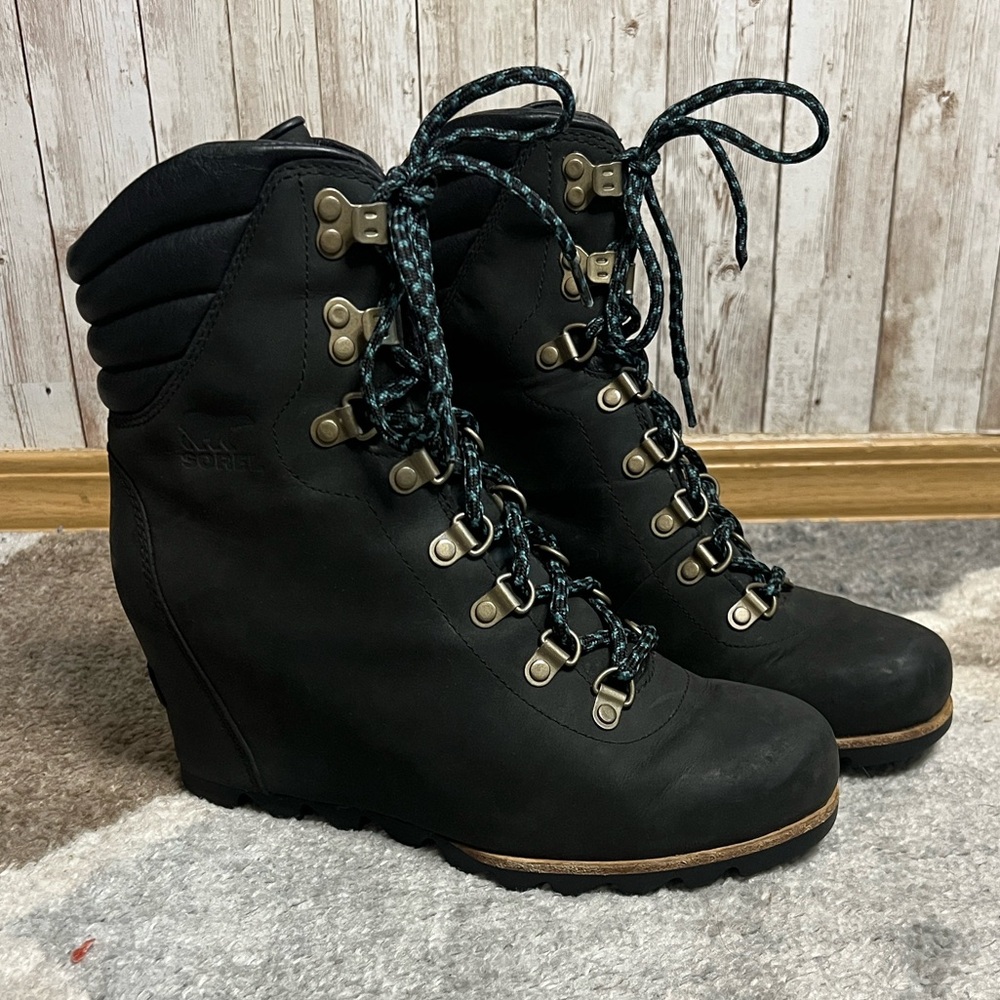 Sorel Black Lace Up Wedge Boots